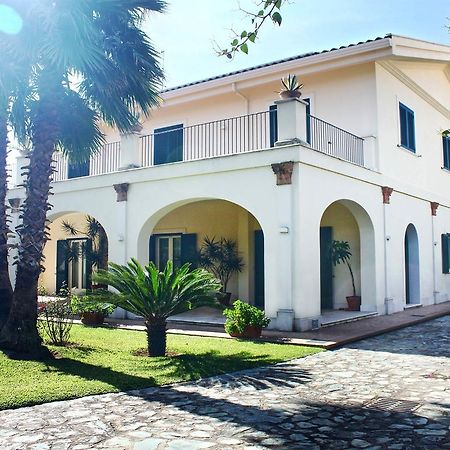 Villa Glicini Lamezia Terme Eksteriør bilde